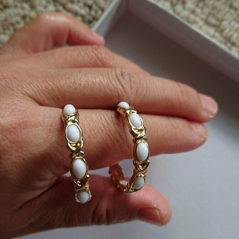 Vintage - gold tone white stones earrings